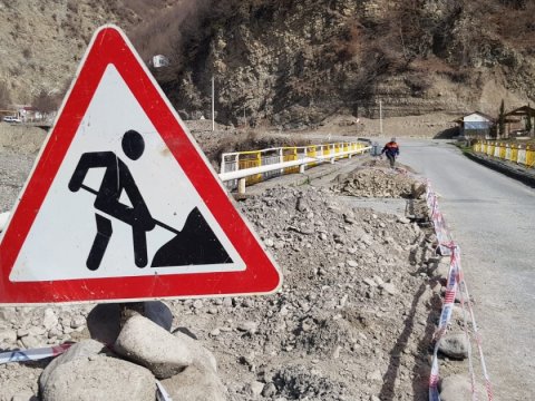 İsmayıllıda yol çökdü - Gediş-gəliş çətinləşdi
