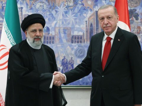 İran və Türkiyə Prezidentləri telefonla danışdılar