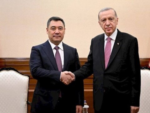 Ərdoğan Japarovla danışıqlar apardı 