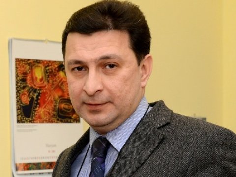 Rektor psixiatrların azlığından şikayətləndi