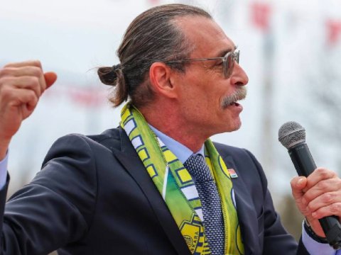 Məşhur aktyor bələdiyyə sədri SEÇİLDİ