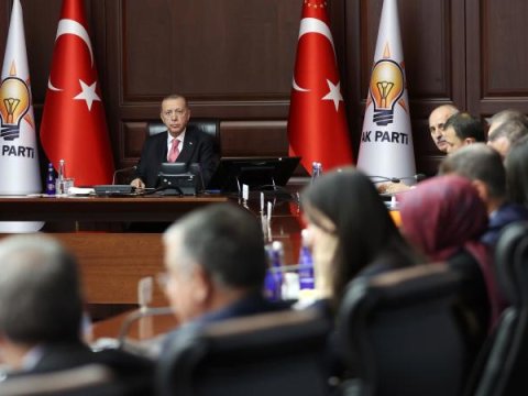Ərdoğan partiyasının Mərkəzi İdarə Heyətini TOPLADI - YENİLƏNİB
