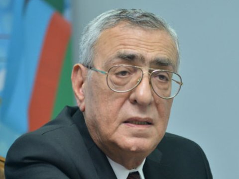 Heydər Əliyevə Respublika Stadionunu göstərdik, qoyunlar otlayırdı...