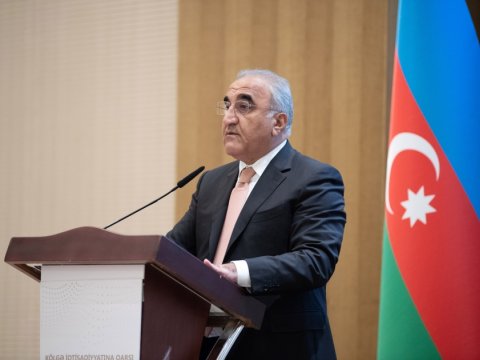 Elmi tədqiqatların təşkilinə zərər verən qərarlar hələ də davam edir - REKTOR