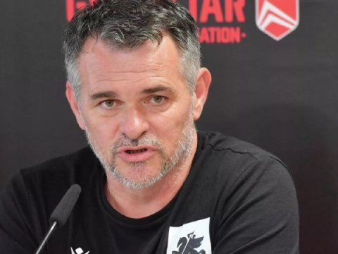 Gürcüstan millisinin baş məşqçisi nə qədər MAAŞ ALIR?