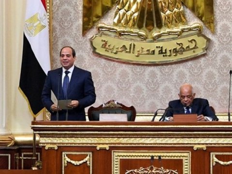 Misirin prezidenti and içdi