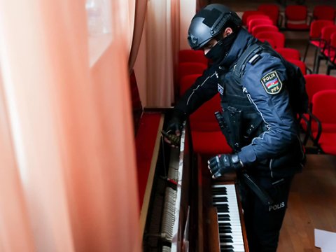 Xankəndidə pianonun da içinə qumbara qoyublarmış - FOTOLAR