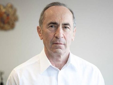 Köçəryan siyasətdən gedib?