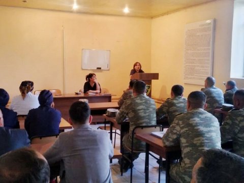 Hərbçilər və mülki işçilərlə görüş keçirilib
