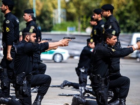 İranda polis məntəqələrinə hücum - 3 nəfər öldürüldü