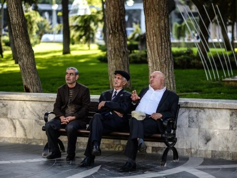 Son 15 ildə pensiyaçıların sayı necə dəyişib... - QRAFİK