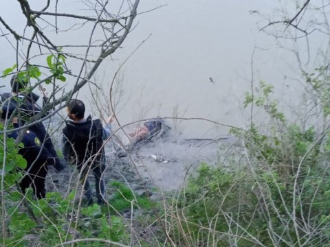 Kürdən meyit tapıldı 