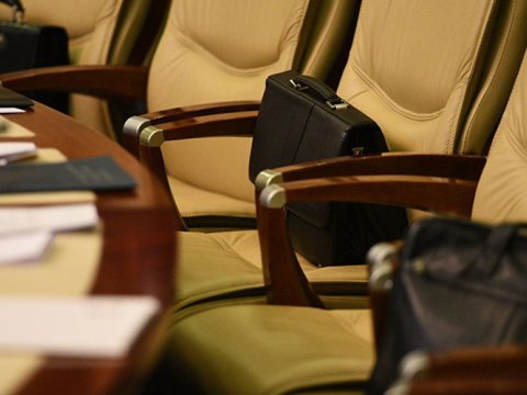 Ermənistanda iki məmur korrupsiyaya görə saxlanıldı