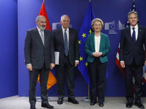 Paşinyan Brüssel görüşündən YAZDI