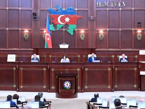 Deputatlar bu gün nələri müzakirə etdi...