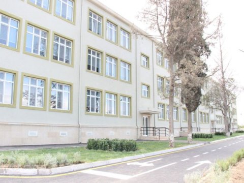 Həmin məktəbin direktoruna xəbərdarlıq EDİLDİ