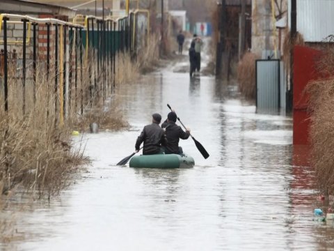 Qazaxıstanda daşqınlar - Minlərlə yaşayış binası su altında