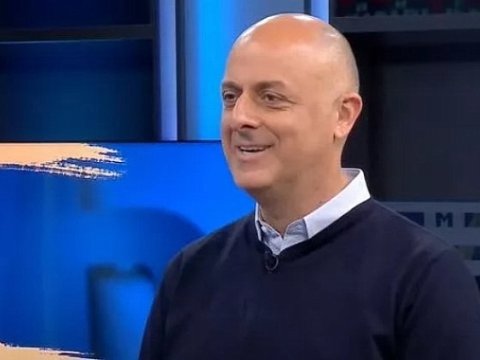 Deputat partiyasından istefa verdi