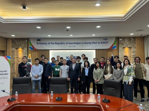 Koreyadakı səfirimiz azərbaycanlı tələbələrlə görüşdü - FOTO