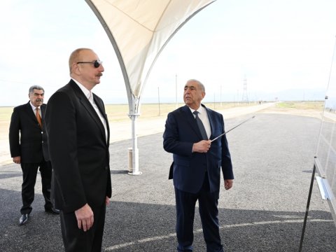 Prezident yeni yolun açılışını etdi