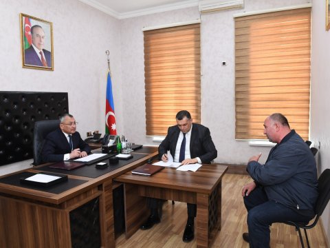 Rövşən Rzayev vətəndaşları qəbul edib - FOTO