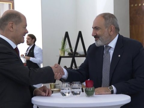 Paşinyan Şoltsla sülh prosesini müzakirə etdi