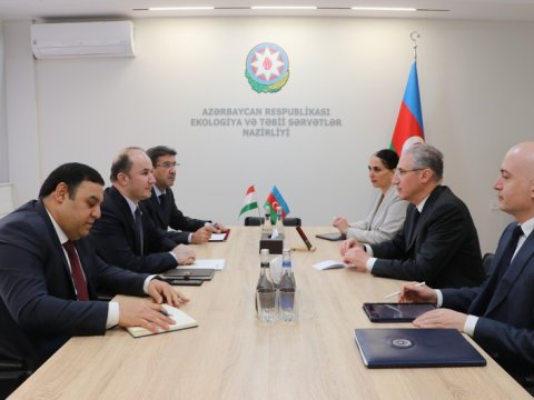Nazir səfirlə COP29-u müzakirə etdi 