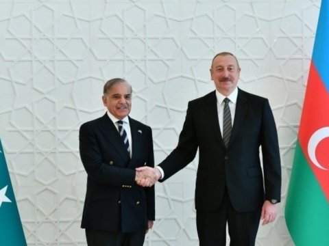 Şahbaz Şərif İlham Əliyevi TƏBRİK ETDİ 