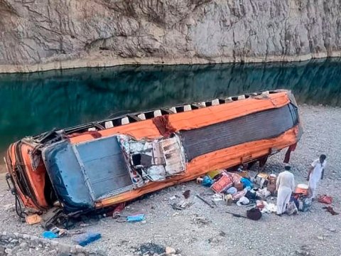 Pakistanda avtobus qəzası - 17 ölü, 41 yaralı