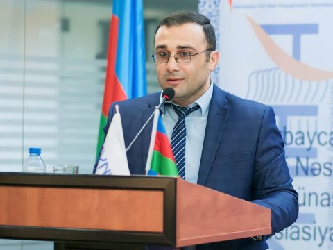 Təhsil eksperti kimdir?