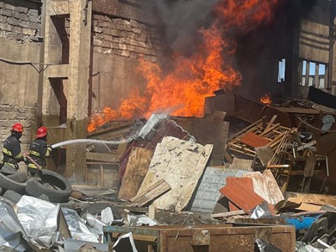 Bakıda zavod ərazisində YANĞIN