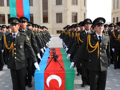 Hərbi kollecə qəbul - Kursantlara 100, ailəsinə 200 manat veriləcək