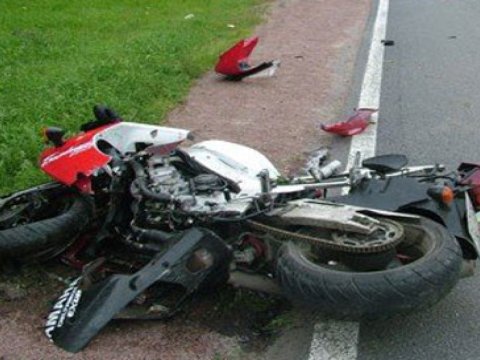 Motosiklet ağaca çırpıldı - Sürücü öldü