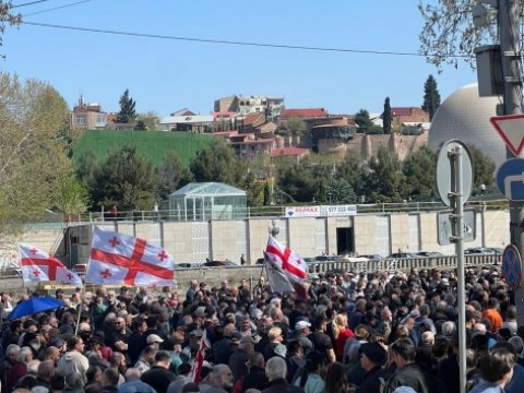Tbilisidə etiraz aksiyası - Rusiyaya görə...