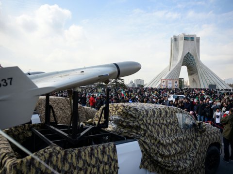 İran İsrailə qarşı hücuma BAŞLADI