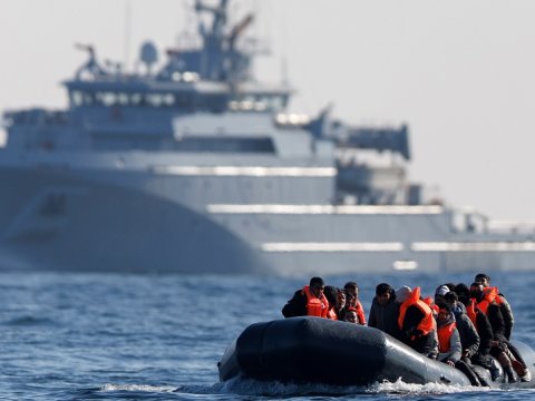 Britaniya Ermənistana miqrant göndərmək istəyir - Pul qarşılığında...