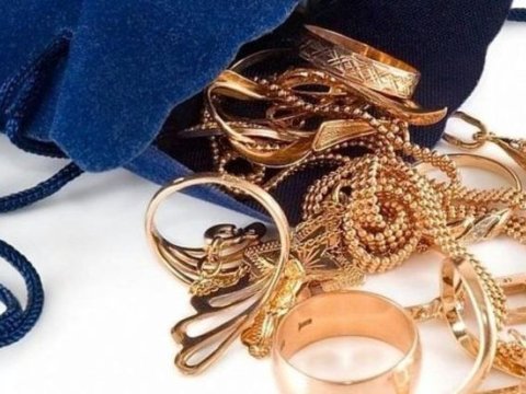 Masazırda evdən 85 min manatlıq qızıl oğurlandı