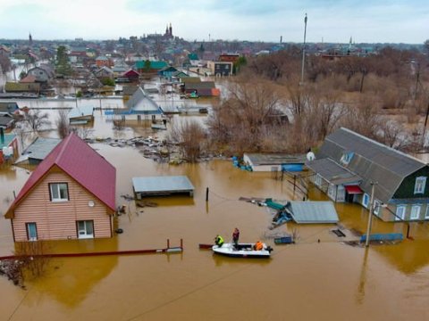 Rusiyada 15 minə yaxın ev su altında qalıb