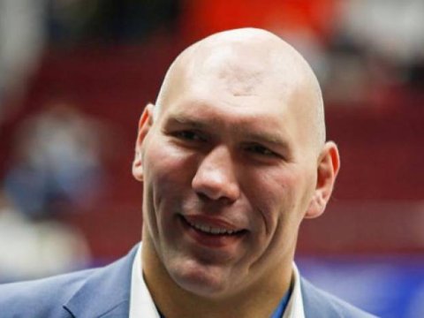 Rusiyalı deputat Makronu ələ saldı