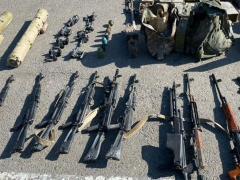 Vətəndaşlardan pulemyot, tapança və qumbara götürüldü