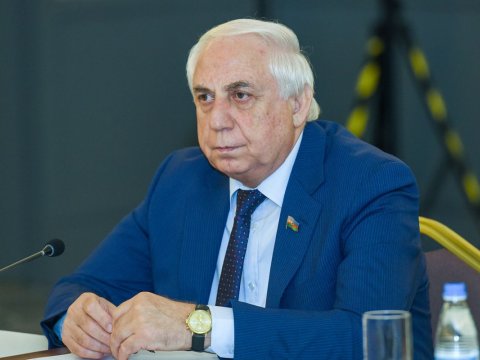 Hadi Rəcəbli axtarılan müsahib idi - Parlament jurnalistləri onu belə xatırlayır...