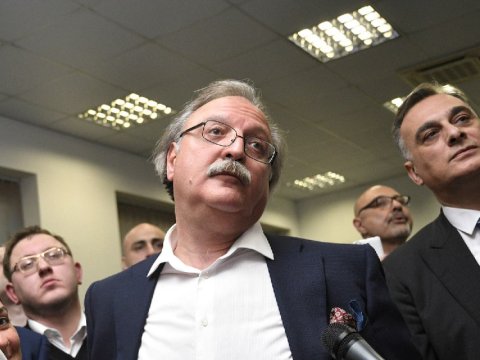 Gürcüstanda deputat 