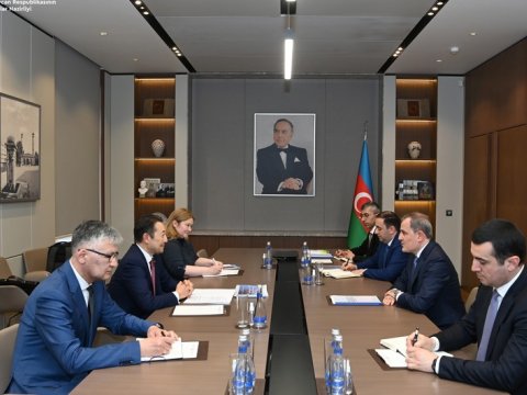 Ceyhun Bayramov Sarıbayla görüşdü