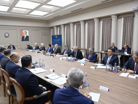 Nazirlər Kabinetində elektromobil müzakirəsi