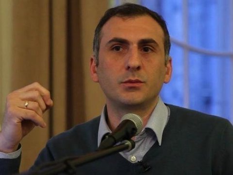 Deputat dəyənəklə döyülüb, qabırğası SINIB