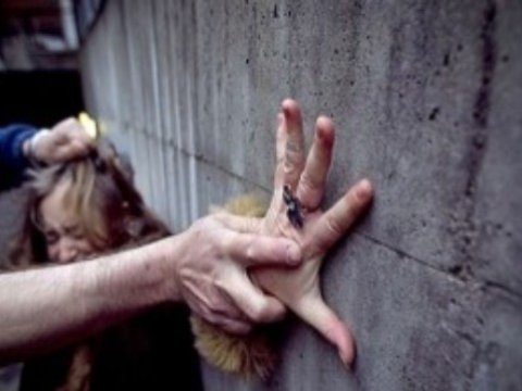 Ermənistanda 13 yaşlı qız zorlanıb