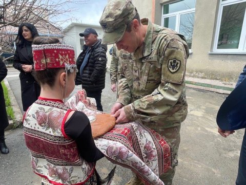 ABŞ səfirliyinin hərbi attaşesi Gümrüyə səfər edib - FOTO