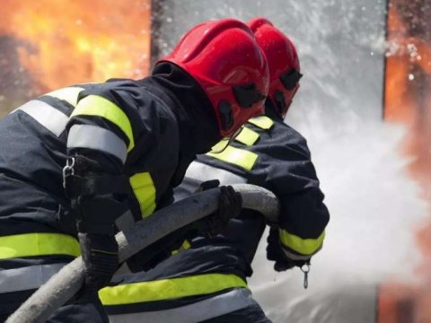 Bakıda yaşayış binasında yanğın - Xəsarət alan var