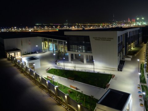 Bakı Fransız Liseyi fəaliyyətini DAYANDIRIR - YENİLƏNİB