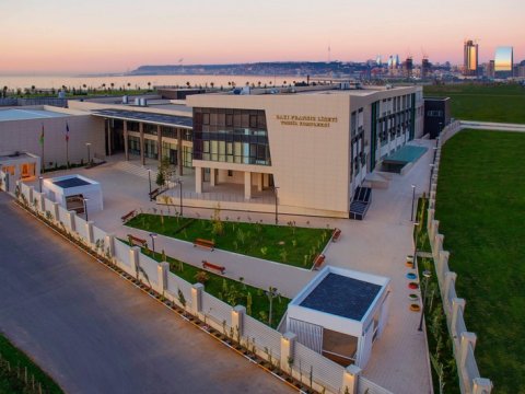 Bakı Fransız Liseyi niyə bağlanır? - Səbəb AÇIQLANDI